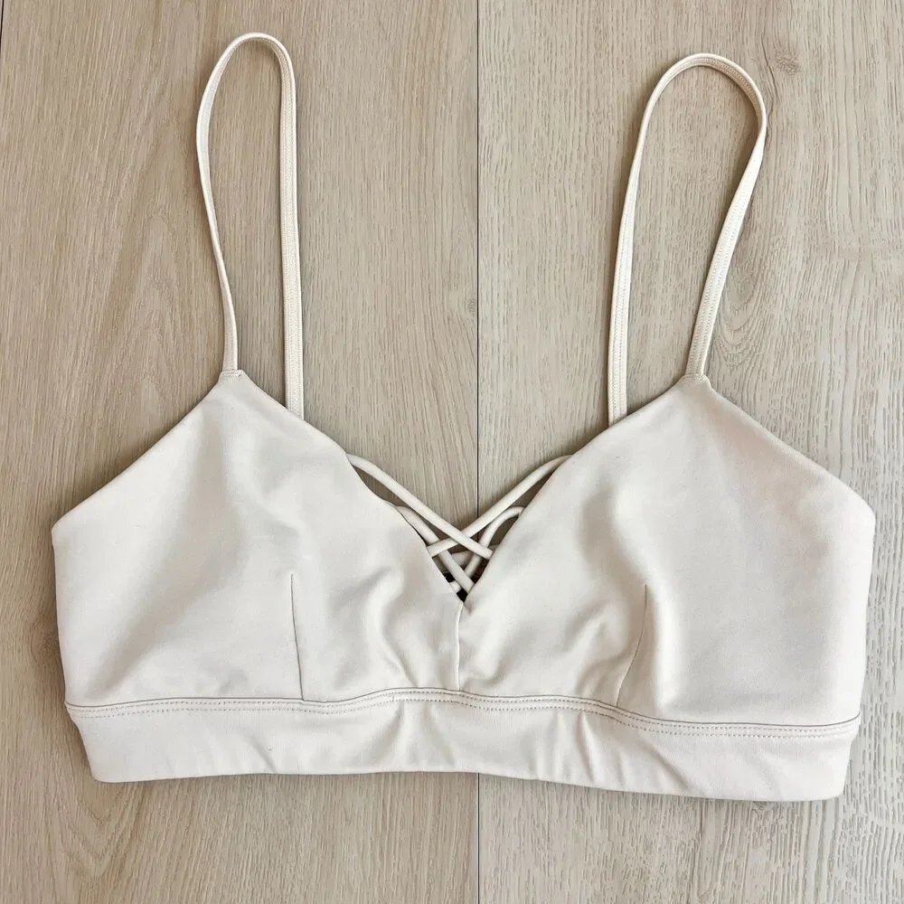 Alo Yoga Interlace Ivory Sports Bra Size Small Balletcore / Minimalist